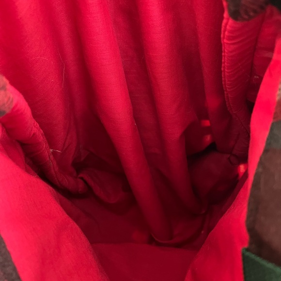 Handmade wool tote. Red interior with nylon handles and western coin purse. - Picture 3 of 7